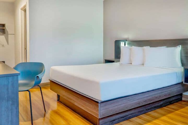 Room 11 of 26