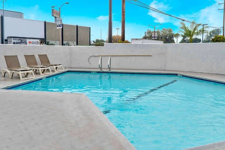 Pool 16 of 26
