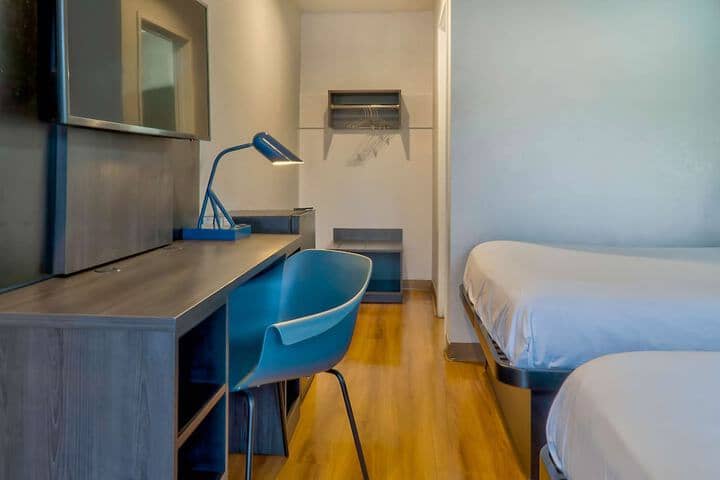 Room 6 of 26